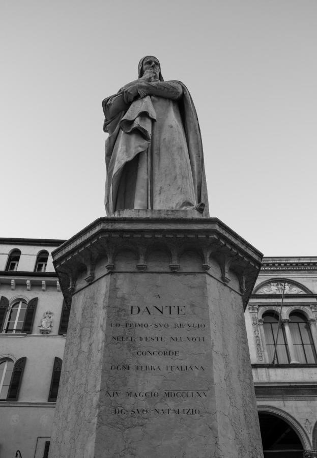 Domus Nova Palace - Italian Homing Werona Zewnętrze zdjęcie